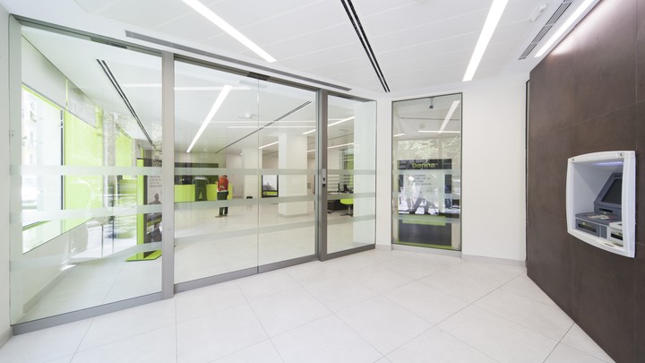 image of Philips UV-C luminaires for Banking
